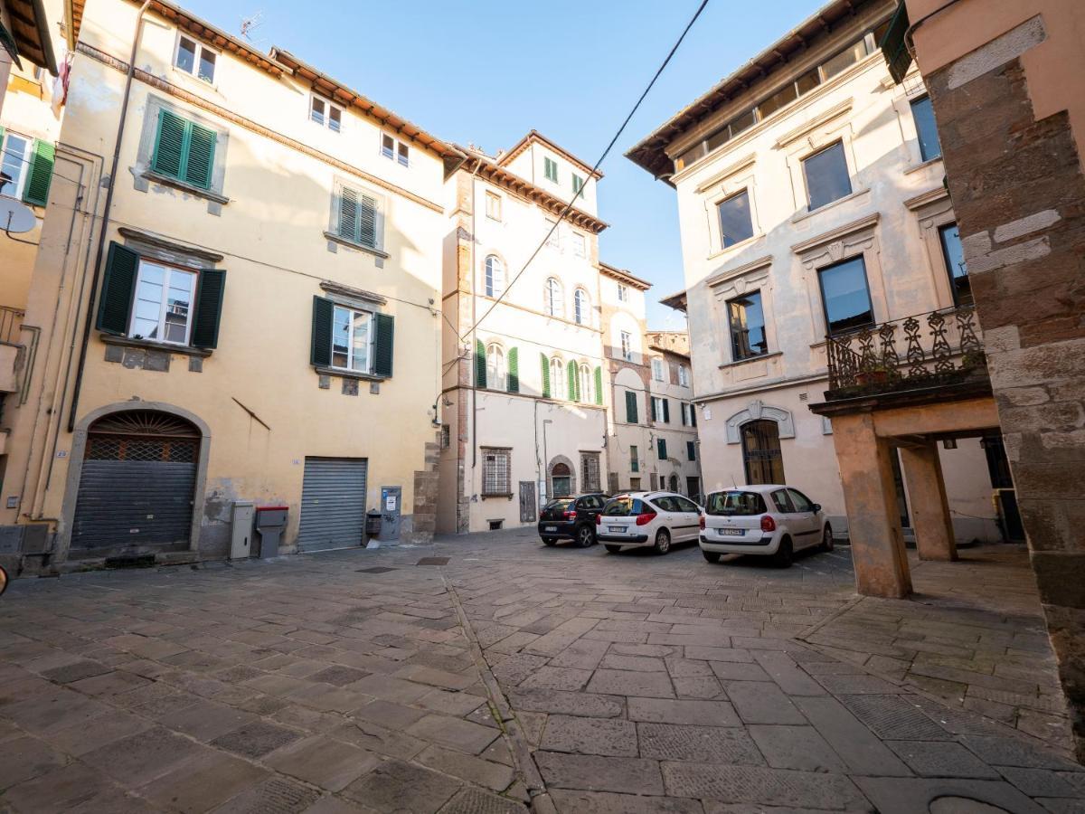 Luxury - Elegante Appartamento Nel Cuore Di Lucca Exterior foto