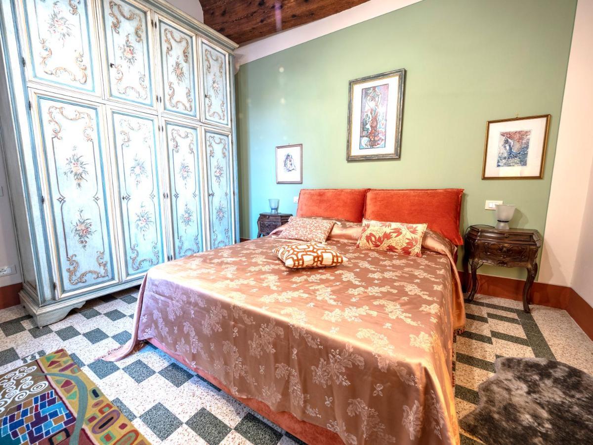 Luxury - Elegante Appartamento Nel Cuore Di Lucca Exterior foto