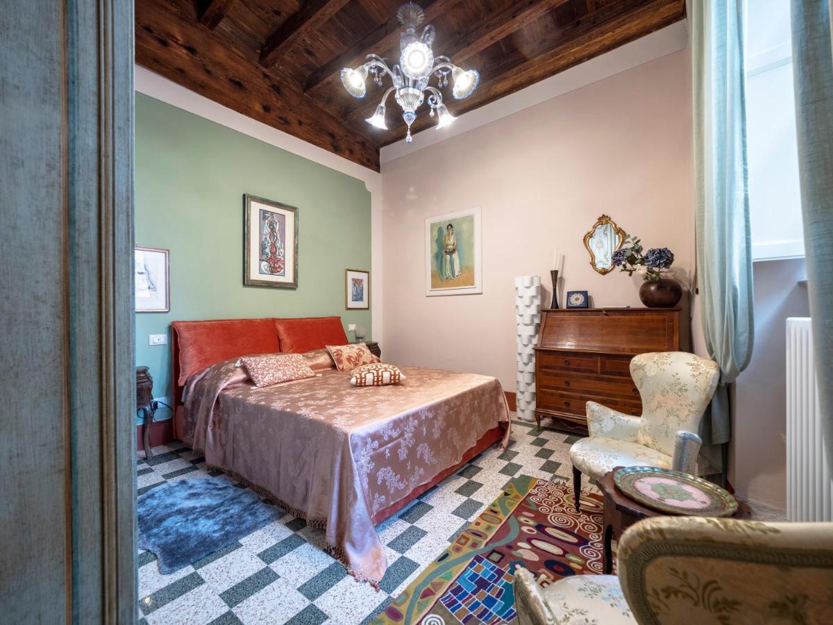 Luxury - Elegante Appartamento Nel Cuore Di Lucca Exterior foto